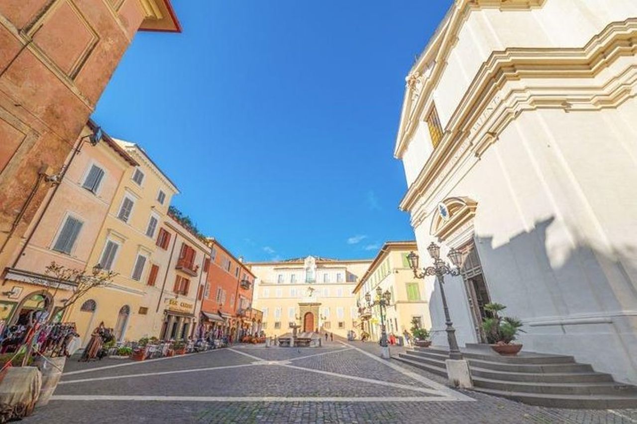 Villa D'Este e degustazione di vini a Castel Gandolfo Tour privato con autista — 6