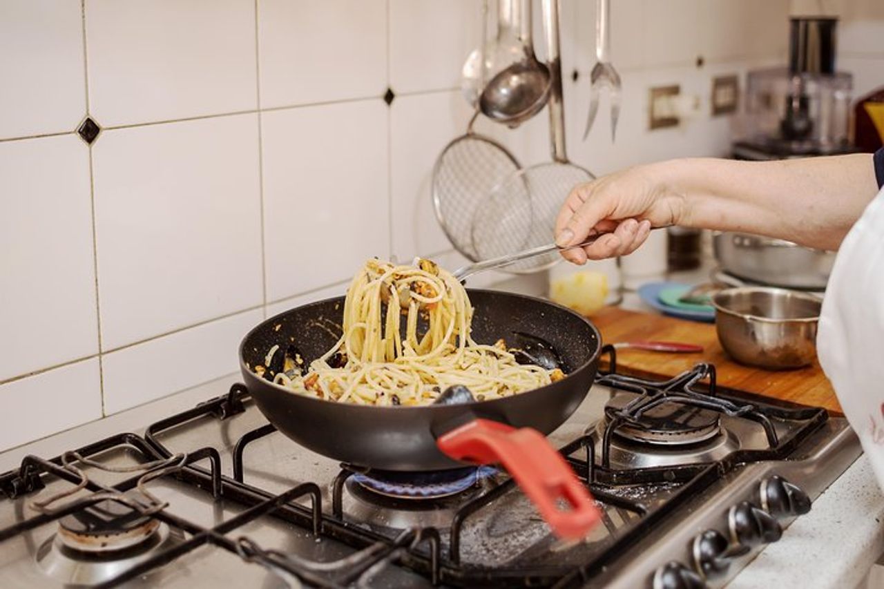Lezione privata di pasta e tiramisù a casa di Cesarina con degustazione a Camogli — 5