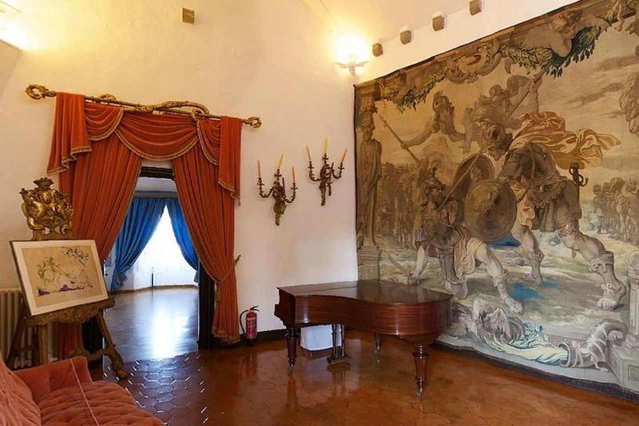 Museo privato di Dalí e tour del castello di Gala + pranzo locale autentico — 7