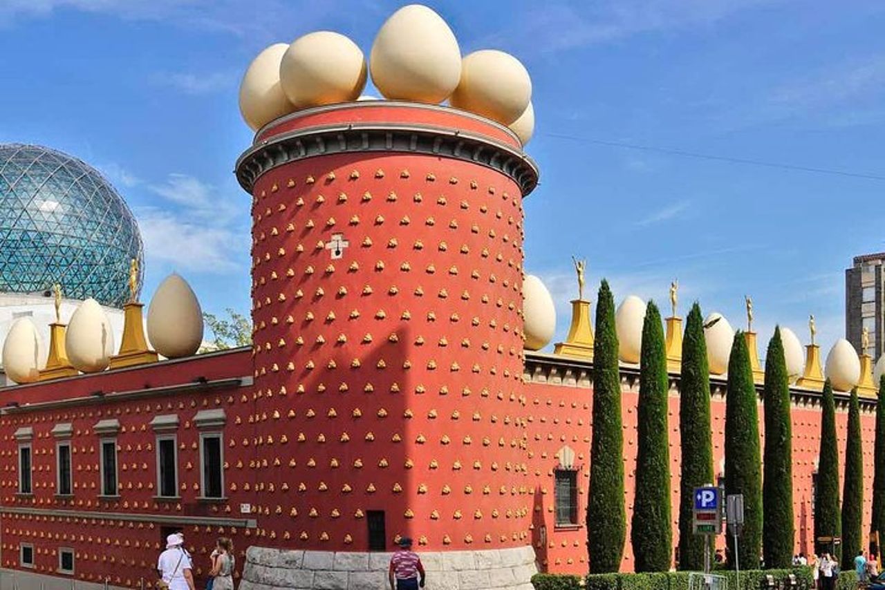 Museo privato di Dalí e tour del castello di Gala + pranzo locale autentico