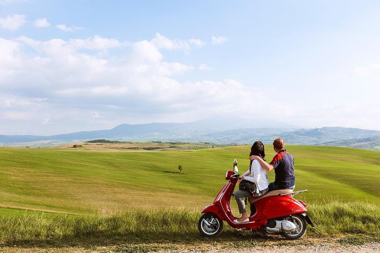 Tour Romantico in Vespa e Degustazione Vini — 2