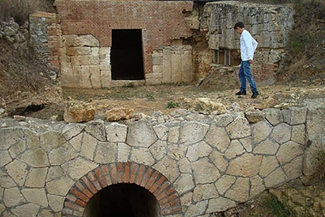 Escursione privata dal porto di Civitavecchia alla campagna etrusca — 5