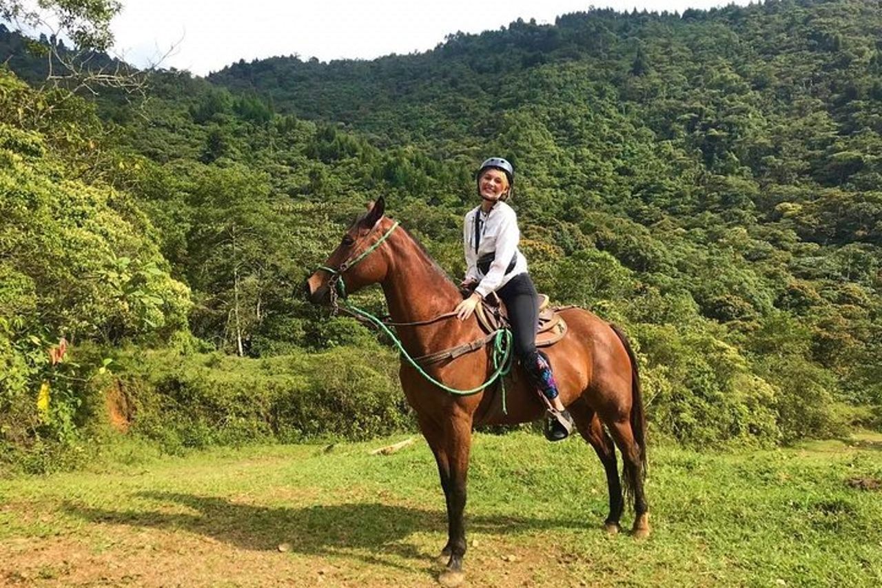 Autentico giro a cavallo colombiano — 3