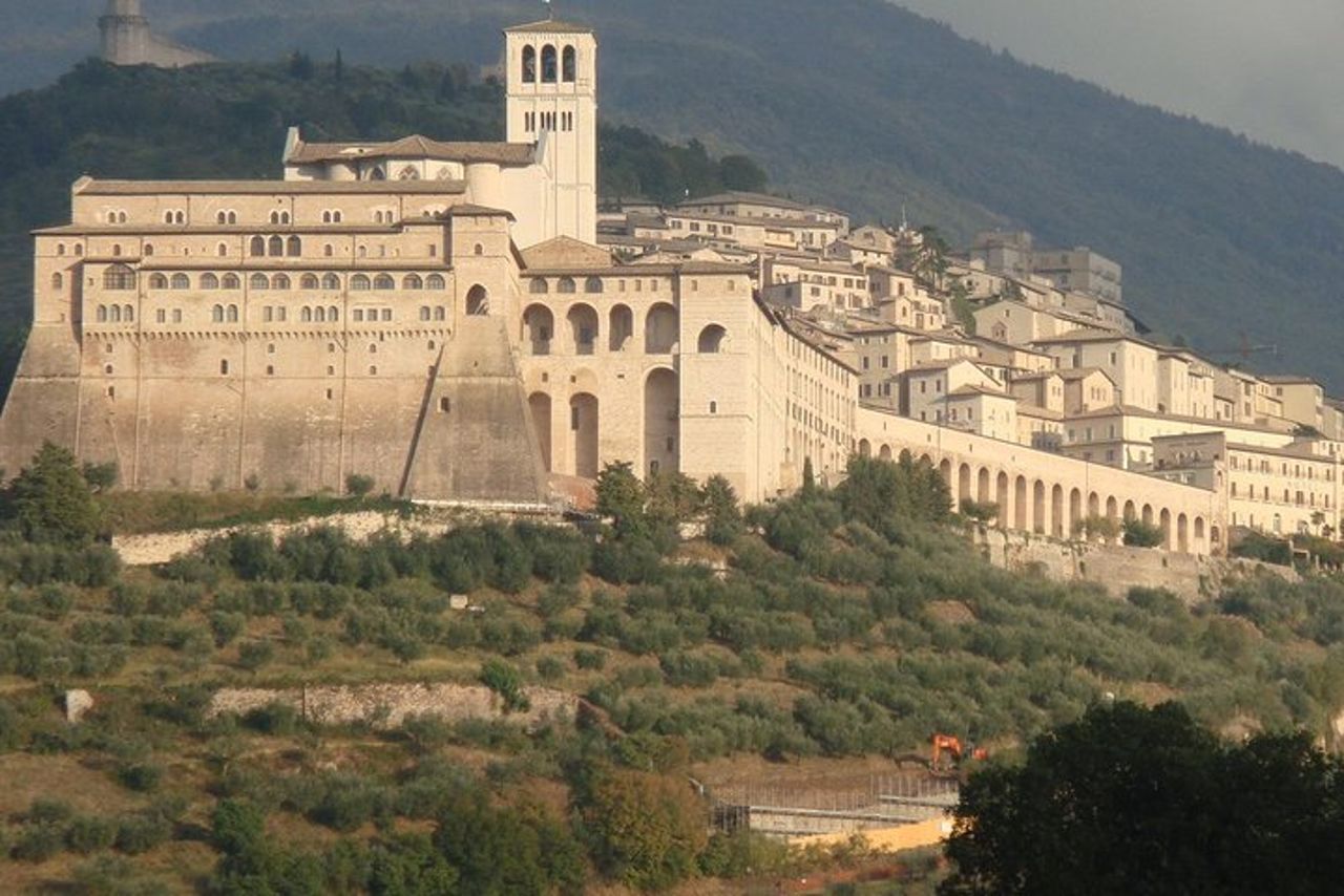 Tour di Assisi, attrazioni della città e Basilica di San Francesco — 6