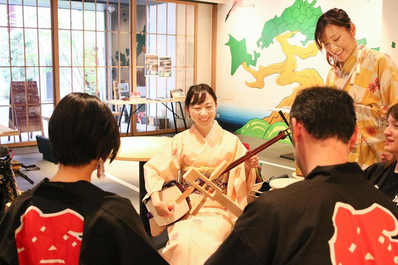 Facile per tutti! Ora puoi giocare a mini shamisen fatti a mano e sfoggiare a tutti! Strumenti musicali, dolci e musica dal vivo — 4