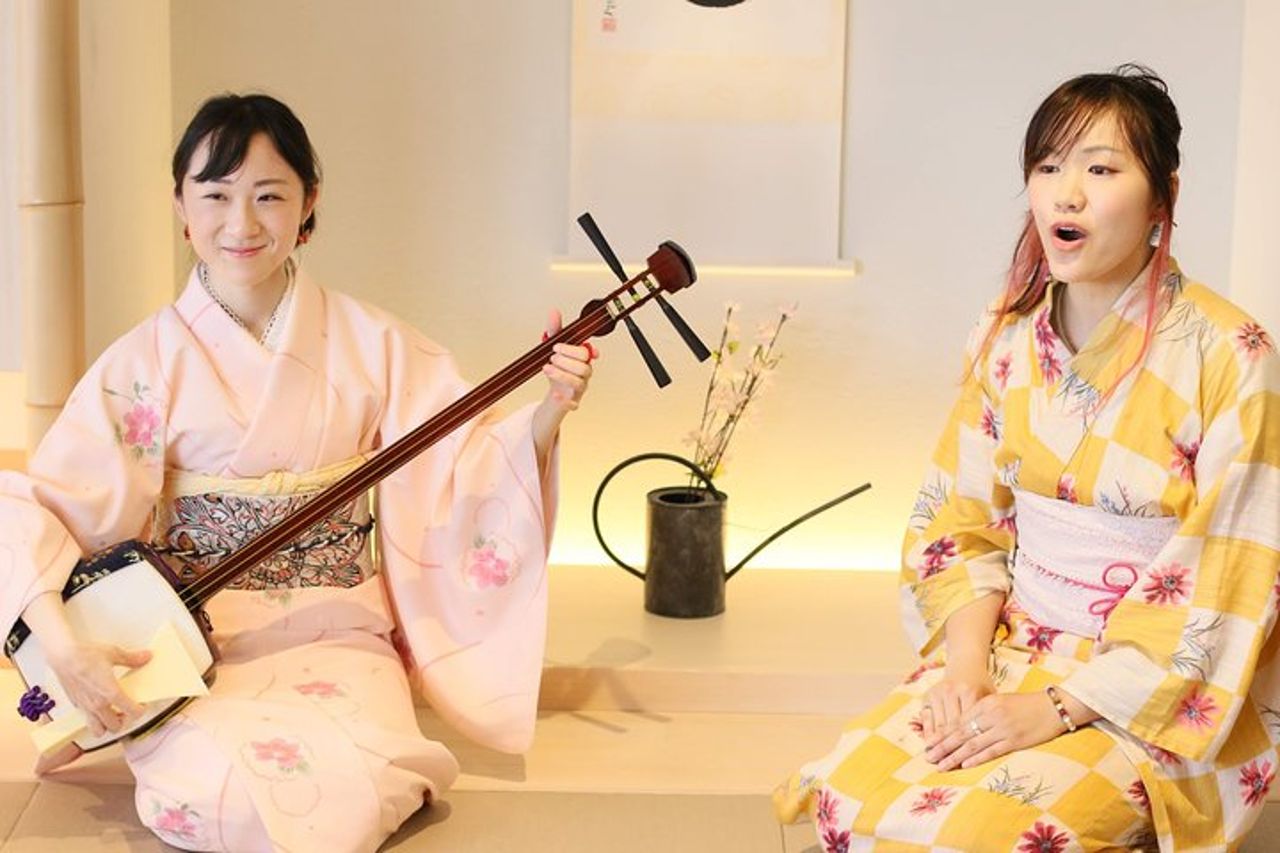 Facile per tutti! Ora puoi giocare a mini shamisen fatti a mano e sfoggiare a tutti! Strumenti musicali, dolci e musica dal vivo — 6
