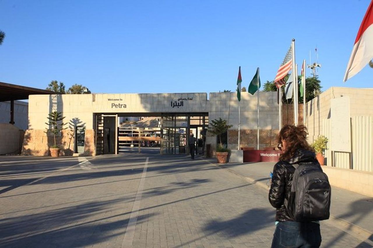 Gita di un giorno a Petra dalla città di Aqaba — 6