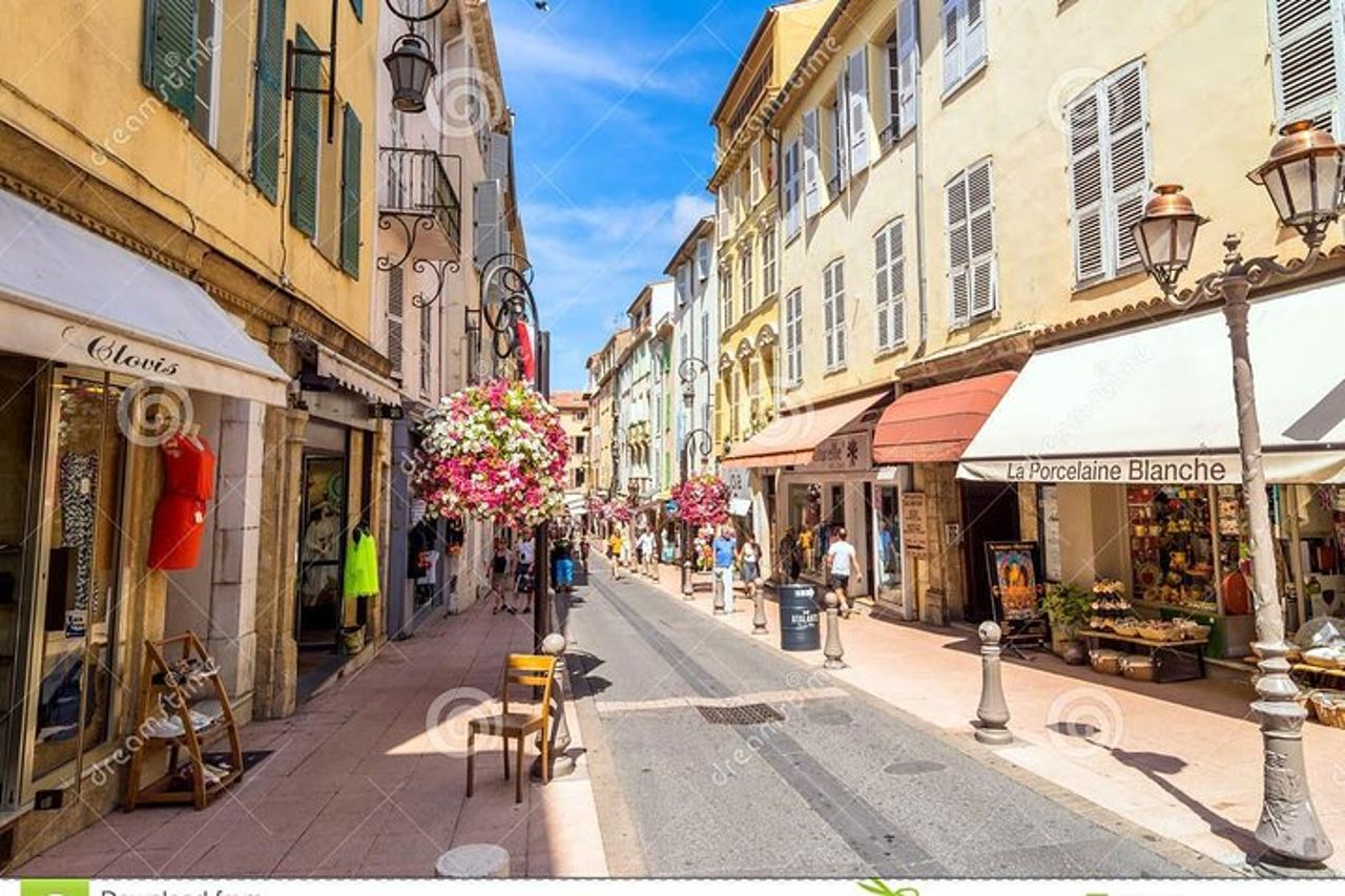 Antibes, Cannes, 3 borghi medievali nell'entroterra Tour privato — 5