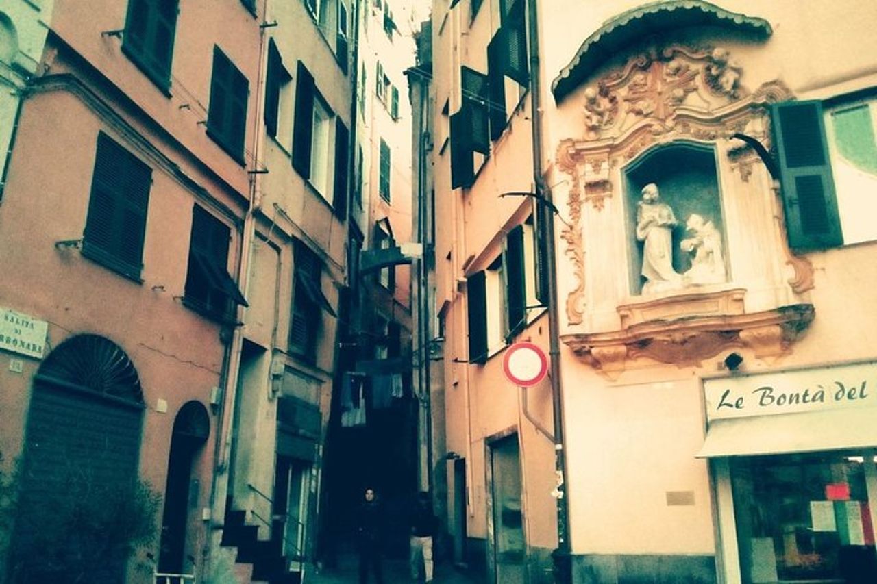 Scopri i segreti di Genova col cantastorie! — 9