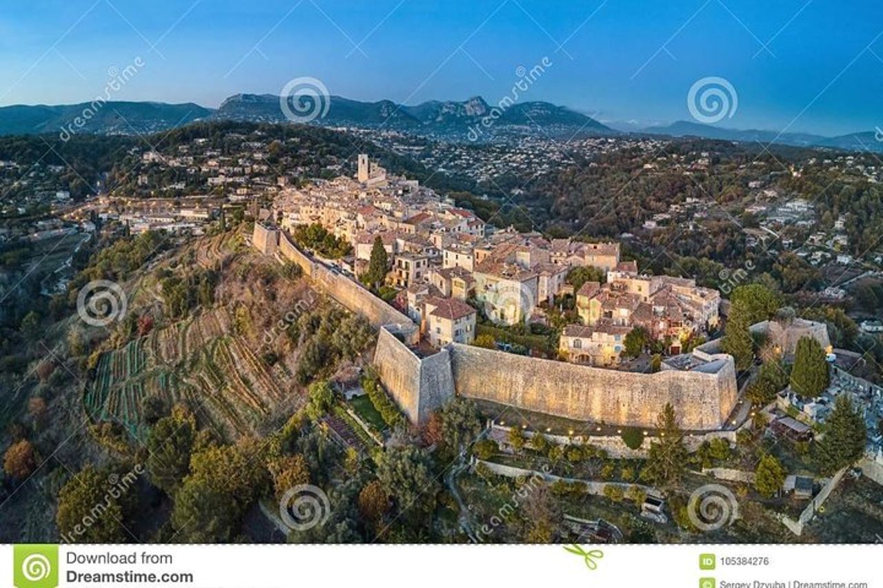 Antibes, Cannes, 3 borghi medievali nell'entroterra Tour privato — 8