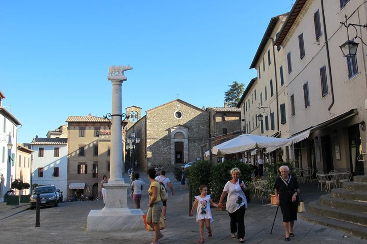 Tour guidato privato della città di Montalcino — 3