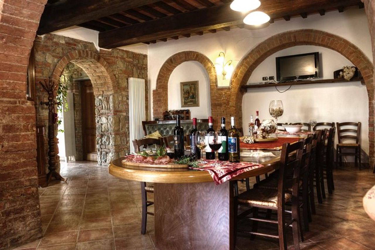 Esperienza di tour enologico presso Agricola Tamburini — 3