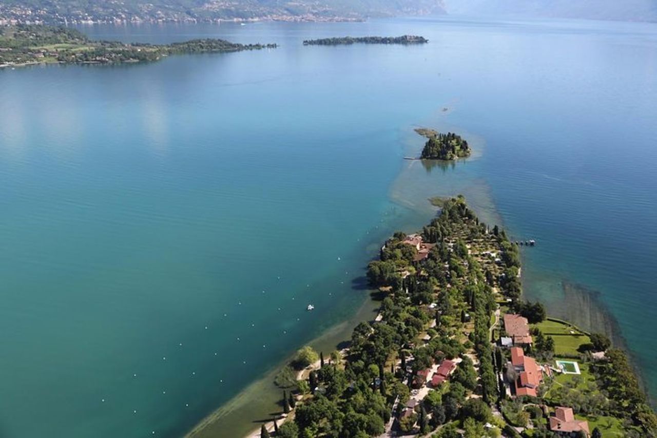 Lago di Garda: tour privato tra borghi lacustri e isole — 2
