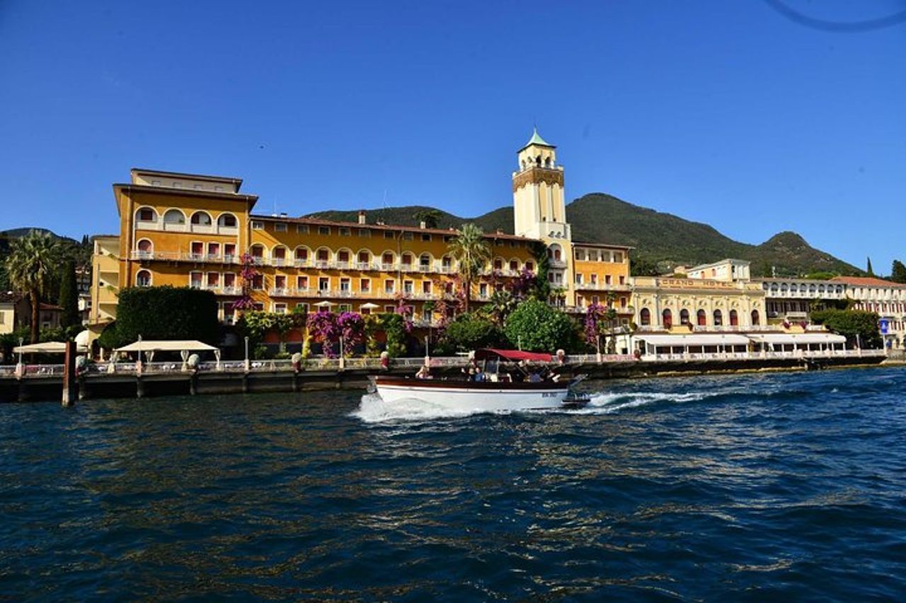 Lago di Garda: tour privato tra borghi lacustri e isole — 5