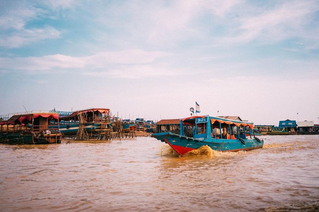 Crociera al tramonto sul lago Tonle Sap da Siem Reap — 5