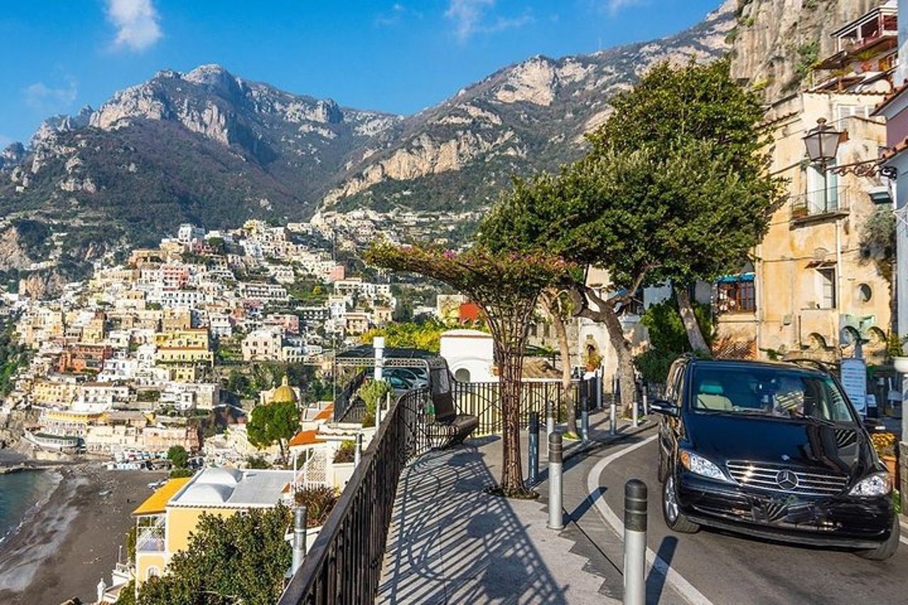 Tour condiviso della Costiera Amalfitana in Minivan 8 pax da Sorrento — 2