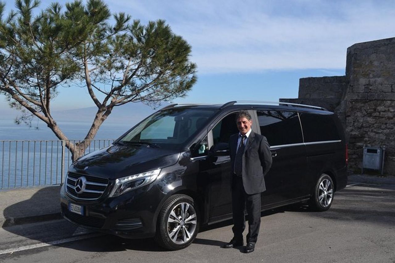 Tour condiviso della Costiera Amalfitana in Minivan 8 pax da Sorrento — 4