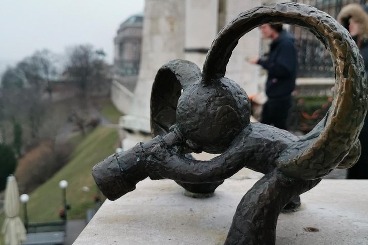 Mini Statua Caccia A Budapest — 5