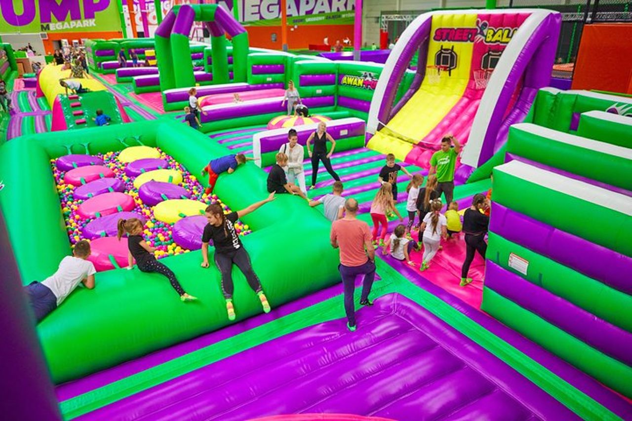 GOjump MEGAPARK Kraków-Sikorki Biglietto 1h: GOair Inflatable Park — 2