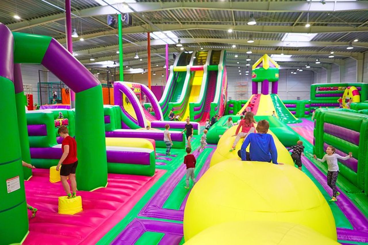 GOjump MEGAPARK Kraków-Sikorki Biglietto 1h: GOair Inflatable Park — 4