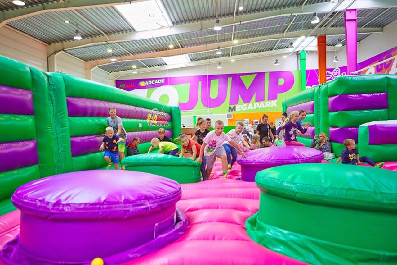GOjump MEGAPARK Kraków-Sikorki Biglietto 1h: GOair Inflatable Park — 3