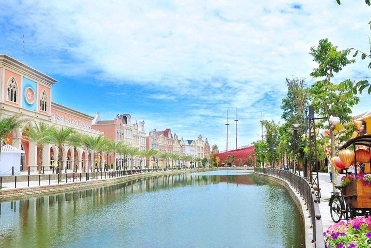 Tour di un'intera giornata al parco divertimenti Vinwonder con safari sul fiume da Da Nang — 2