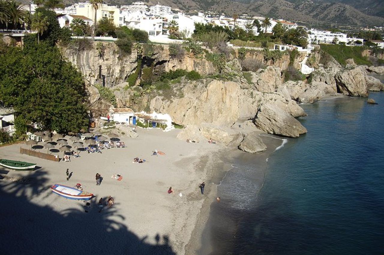 Grotte di Nerja con tour privato della costa tropicale da Granada — 8