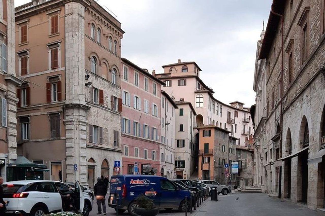 Tour privato a piedi di Perugia con Guida ufficiale — 8