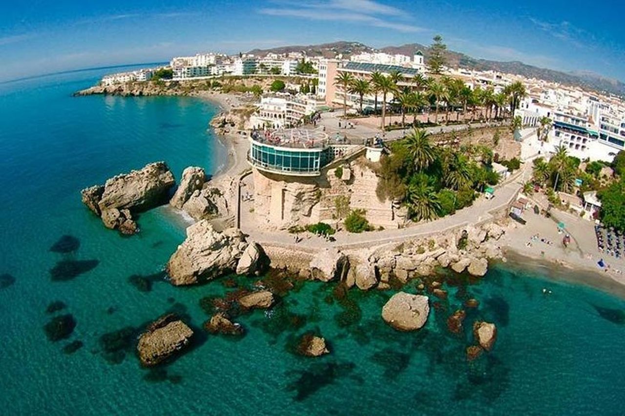 Escursione privata a terra e tour delle grotte di Nerja da Almeria — 2