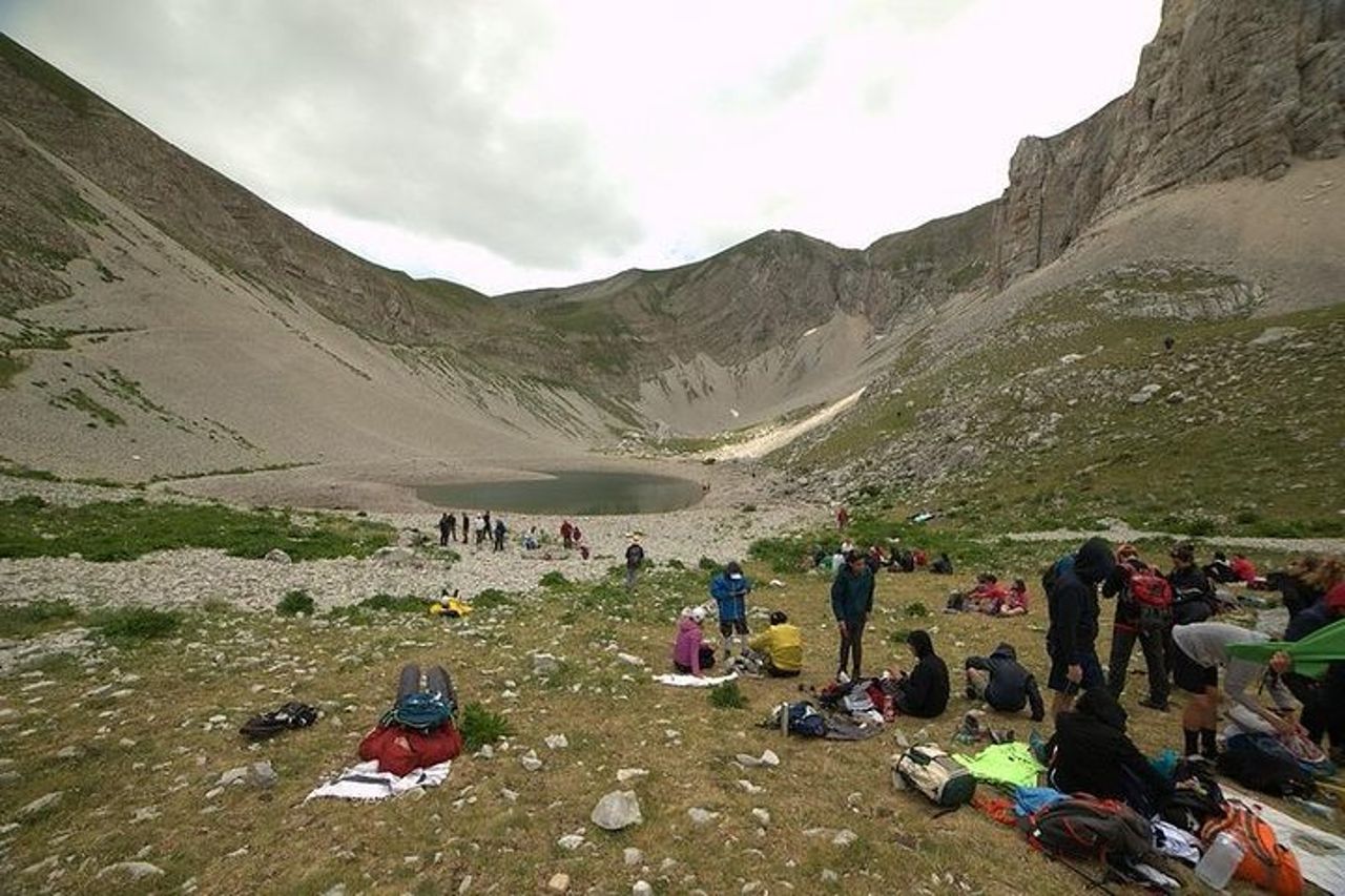 Trekking d'Autore: la Valle Glaciale del Lago di Pilato - Tour Privato — 6