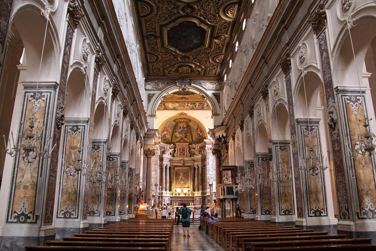 Tour di un giorno in Costiera Amalfitana da Sorrento – piccolissimi gruppi — 2
