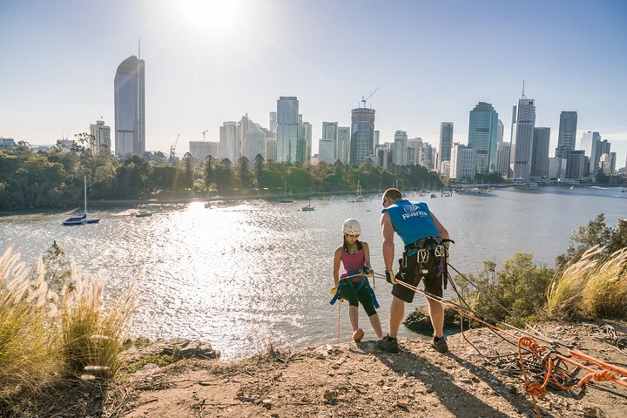 Abseiling the Kangaroo Point Cliffs a Brisbane — 2