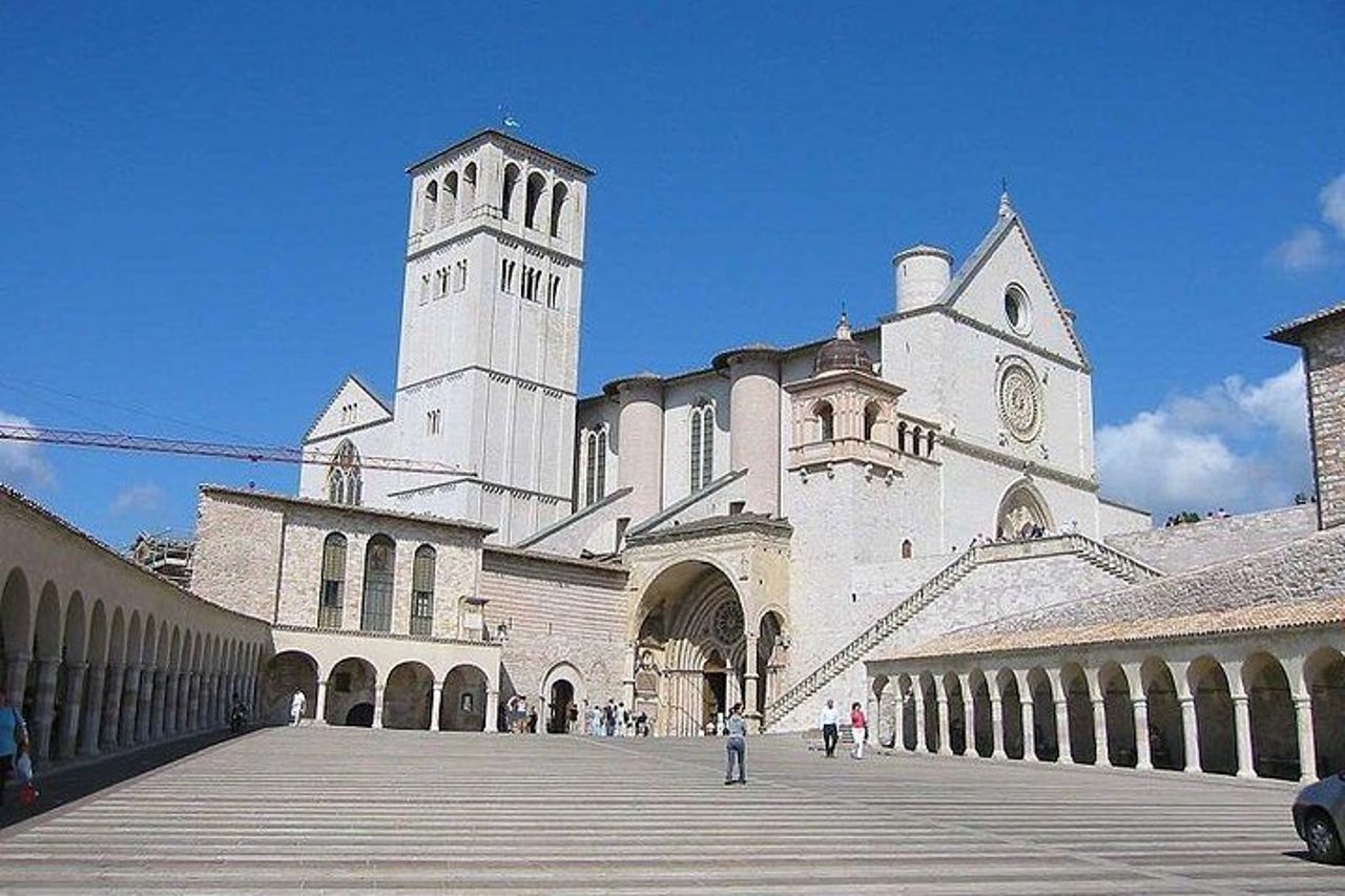 Da Firenze PRIVATO: Umbria Storica, Assisi e Orvieto - Sulla via dei Romani — 3