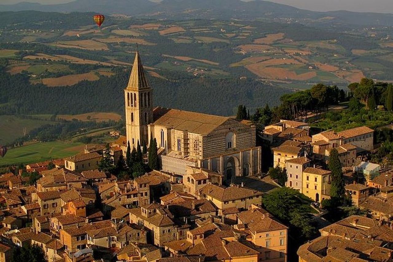 Da Firenze PRIVATO: Umbria Storica, Assisi e Orvieto - Sulla via dei Romani — 6