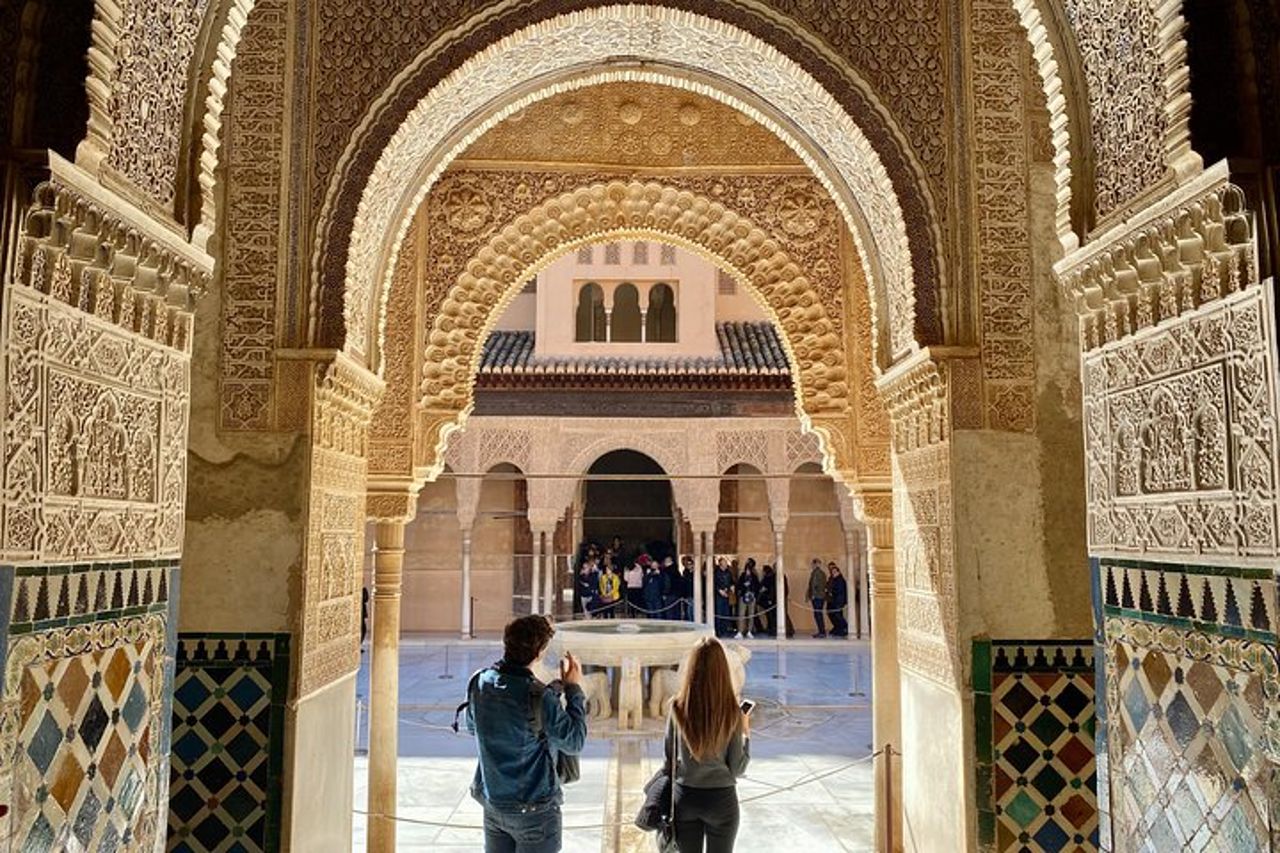 Tour privato dell'Alhambra da Almeria: con trasporto e biglietti salta fila — 3