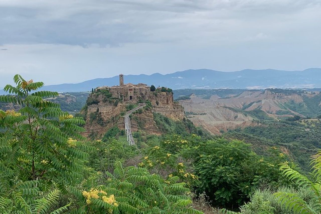 Civita di Bagnoregio "La città che muore" + Tour privato di Orvieto da Roma — 5