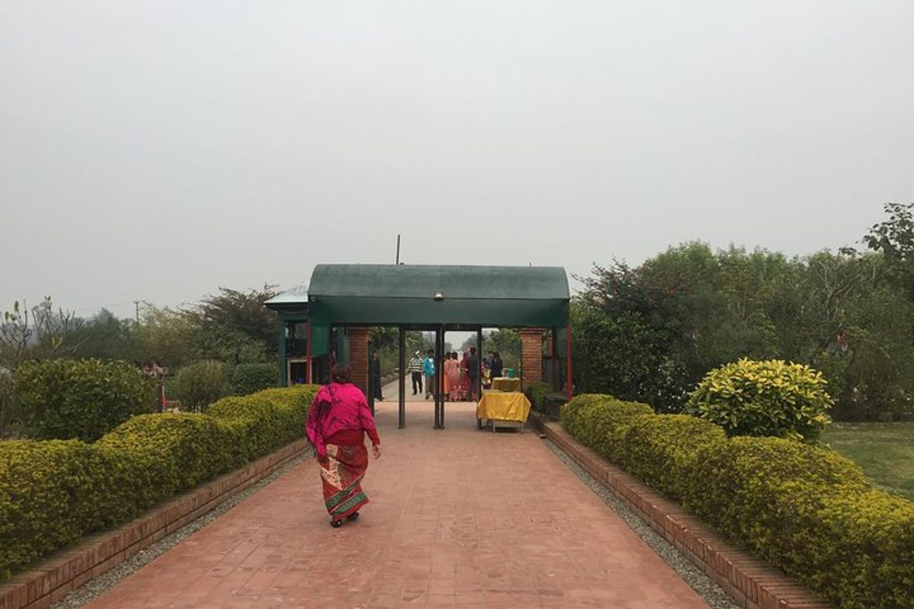 Tour Lumbini di un'intera giornata — 5