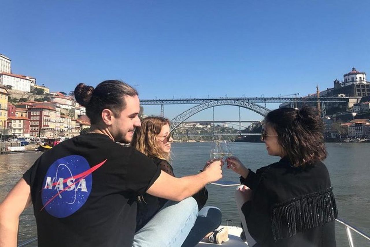 Degustazione privata di vini nella valle del Douro (da 1 a 7 persone) su uno yacht solo per te. — 7