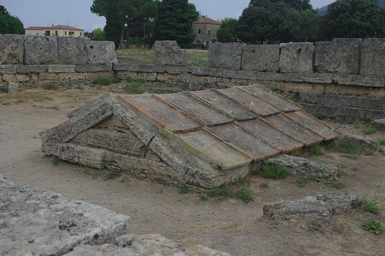 Tour privato : Esplora Paestum con un Archeologo Esperto — 9