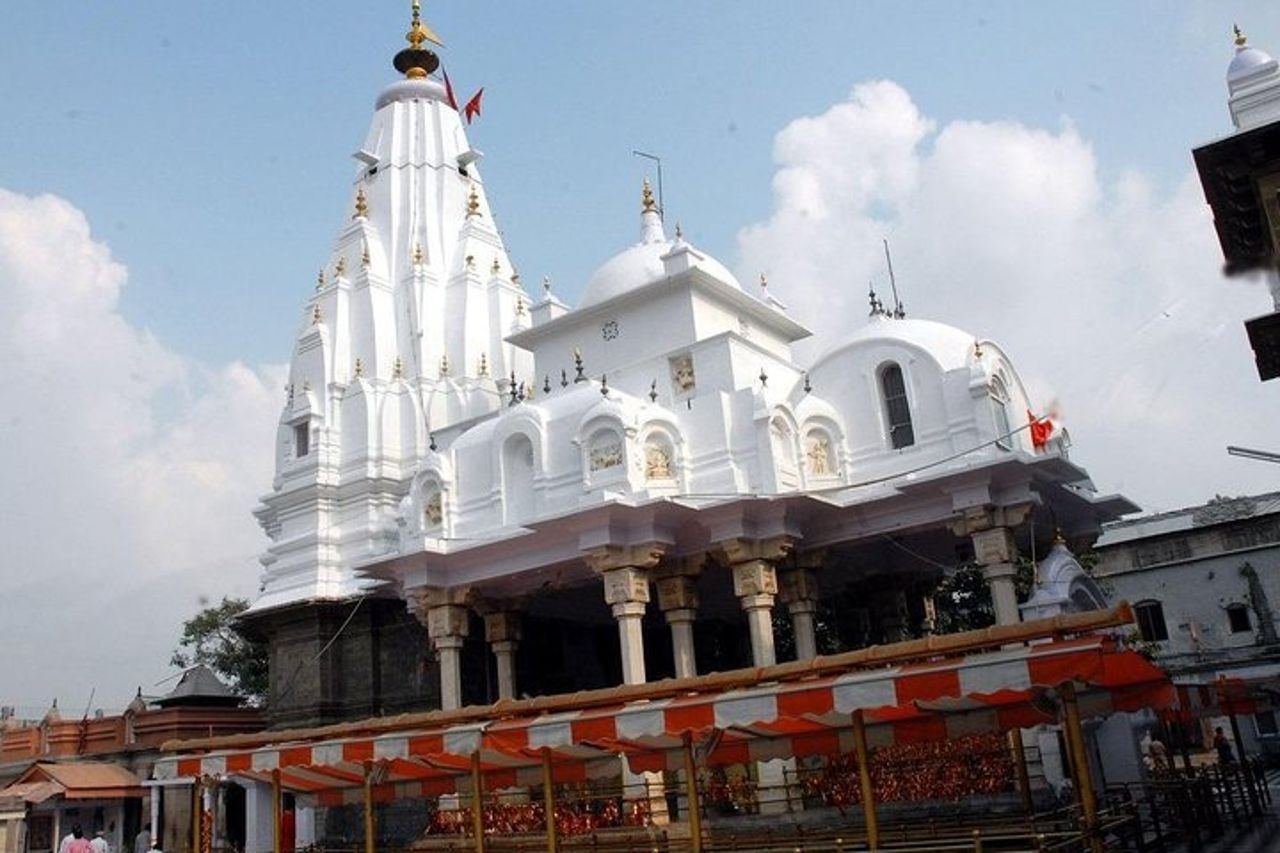 Tour storico tra cui il forte dell'Unesco Kangra e il tempio del taglio della roccia di Dharamshala — 4
