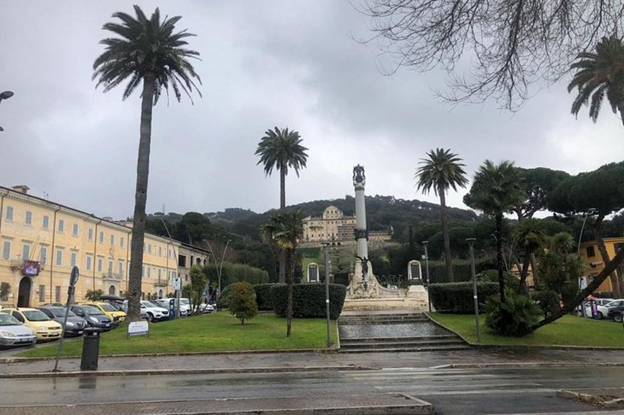 Campagna romana e laghi Shorex dal porto di Civitavecchia — 4