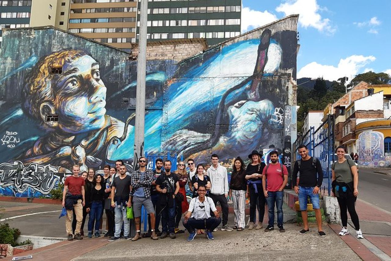 Tour dei graffiti a La Candelaria Bogotá — 3