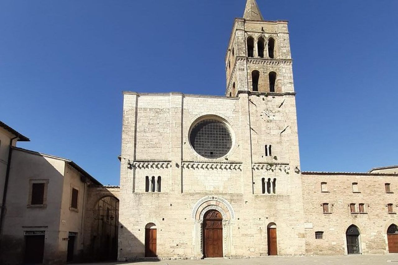 Tour privato a piedi di Bevagna con guida ufficiale — 6