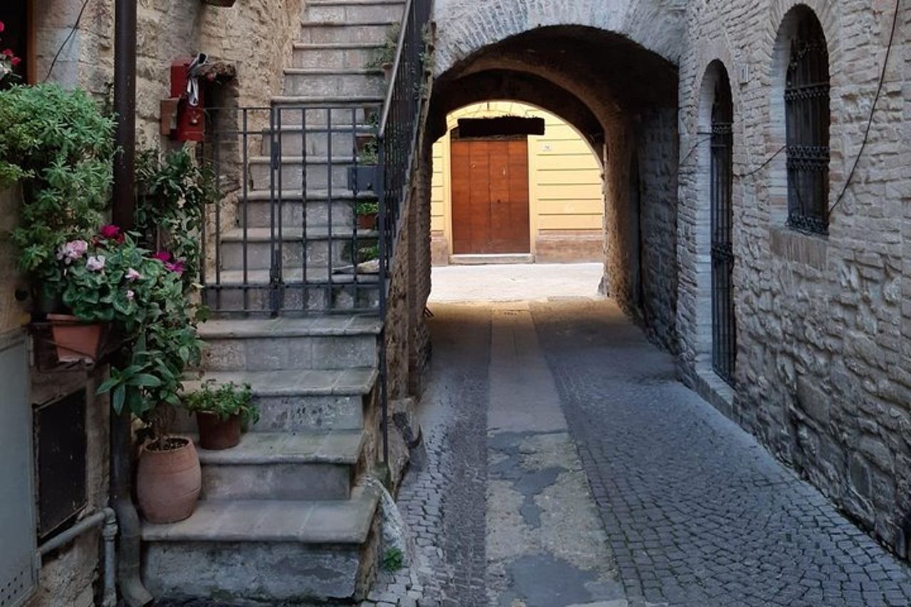 Tour privato a piedi di Bevagna con guida ufficiale — 7