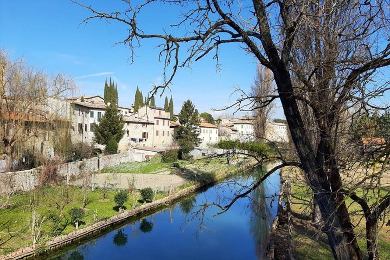 Tour privato a piedi di Bevagna con guida ufficiale — 9
