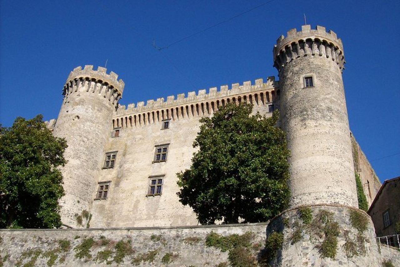 Gita di un giorno da Roma: Sutri e il lago di Bracciano - tour privato — 8