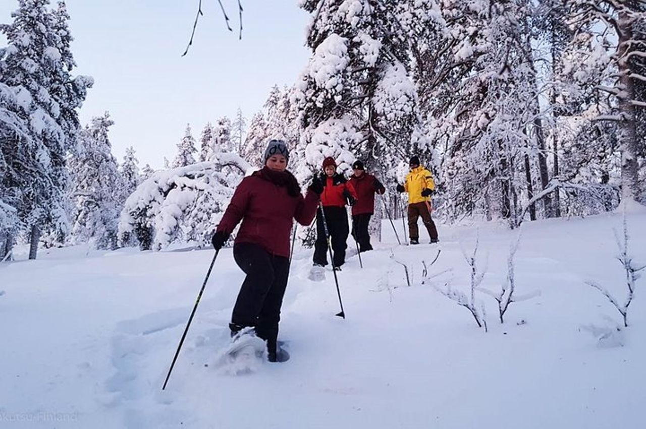 Racchette da neve in Pyha-Luosto Lapponia — 2