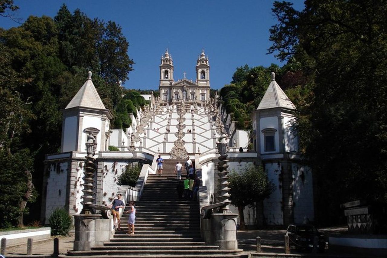 Tour di mezza giornata per piccoli gruppi a Braga con Bom Jesus Sanctuary — 7