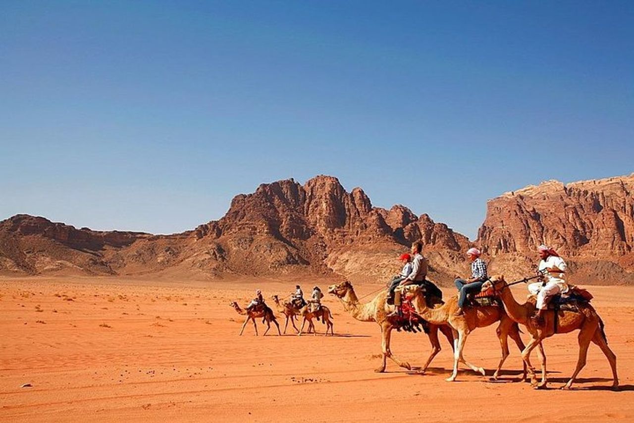 Tour privato di 2 giorni a Wadi Rum e Petra da Eilat