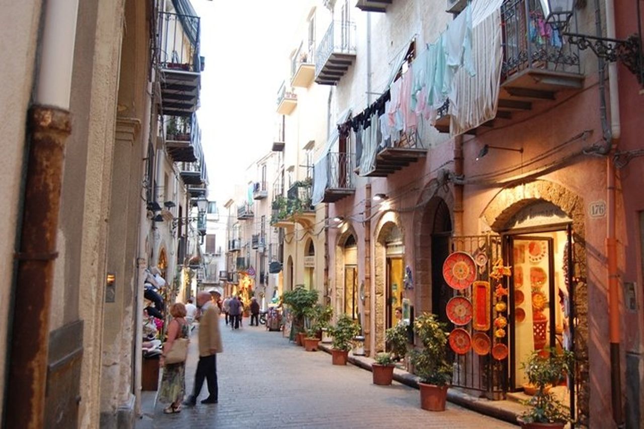 Transfer Privato dall'Aeroporto di Palermo al Tuo Hotel a Cefalù — 4